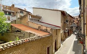 Apartamentos Puente La Reina